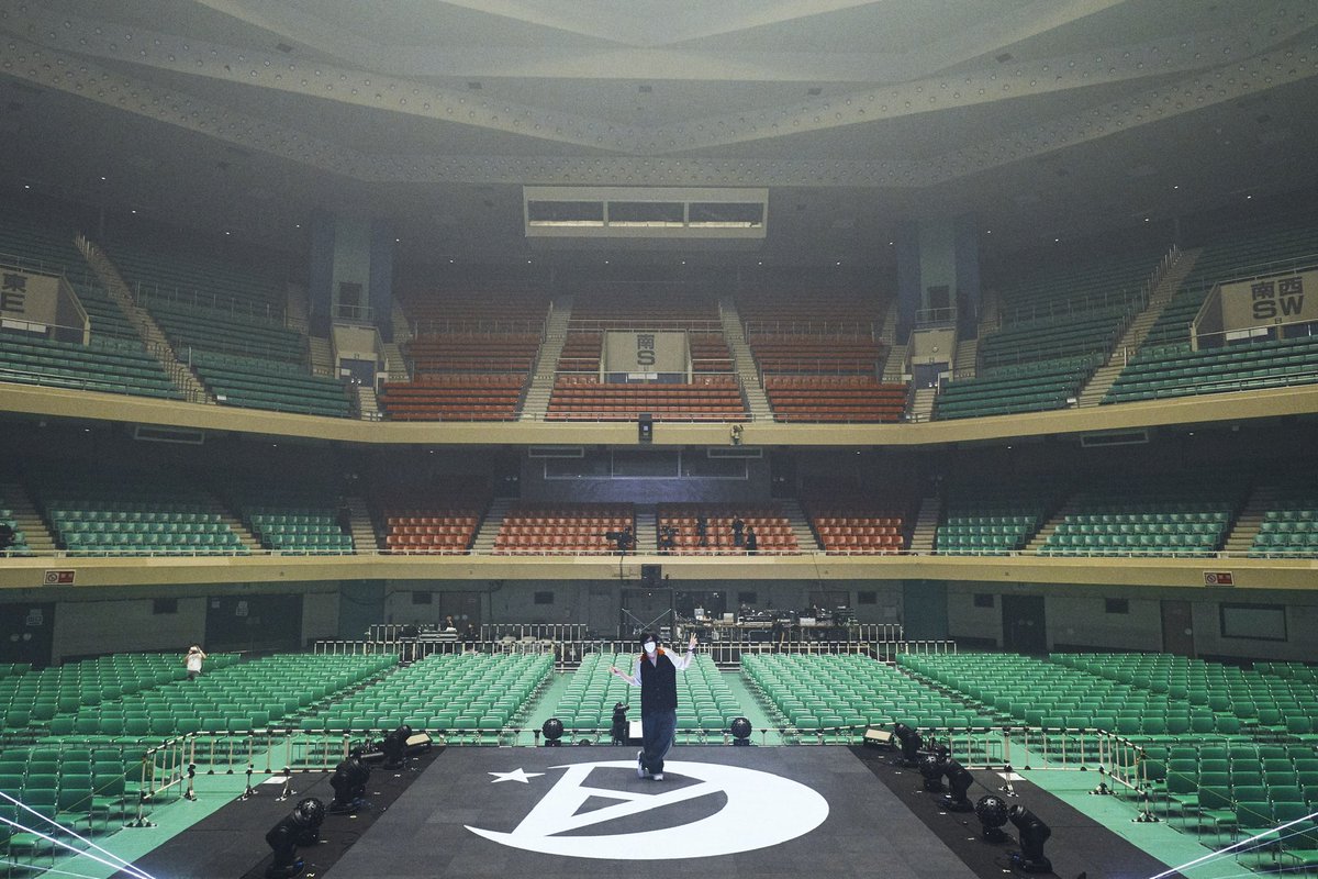 _amatsuki_'s tweet photo. 日本武道館

←5年半前　　　　　　今日→ https://t.co/JFcYo4iRgM