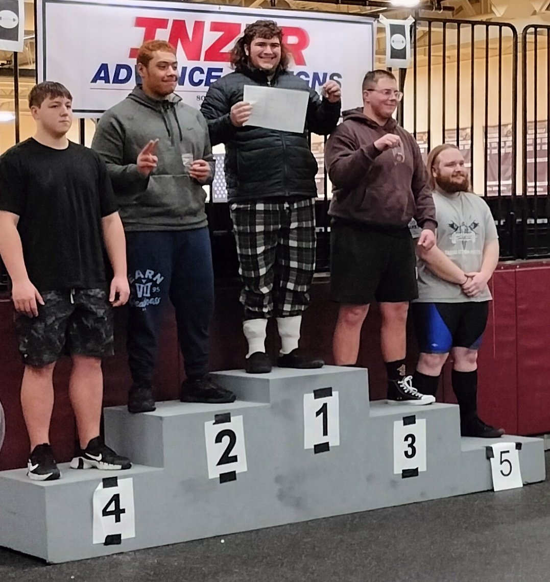 barger_landen's tweet photo. Just a little bit of light lifting this weekend 1345# and a 1st Place
It's a start, but more work is to be done.
#DMGB
#FutureOredigger
@TornadoYelm
@USAPowerlifting
@MonTechFootball
#YelmStrengthClub https://t.co/juAz1eKeiE