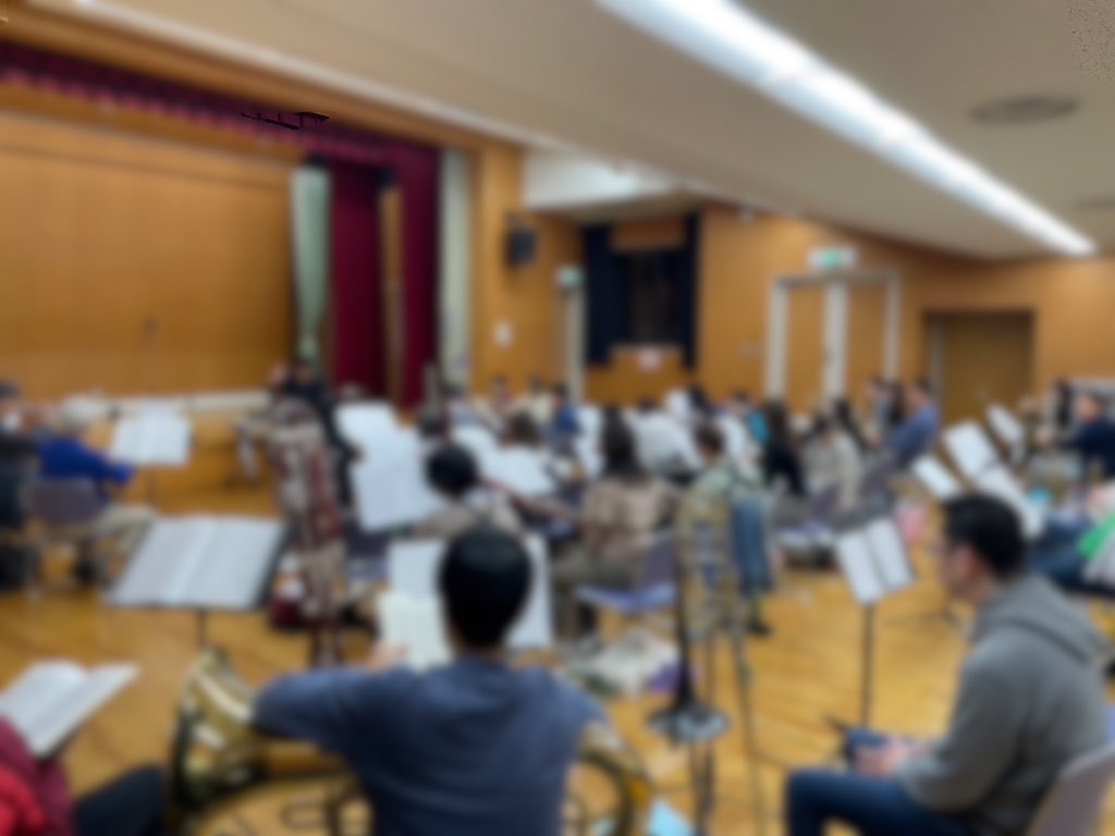 Musica_Moderna's tweet photo. 昨日は新年1発目の練習を行いました🌅

初合わせはサーっと曲全体を体験しましたが、今回から細かい練習がスタート🏋️

難しさも楽しみの一つとして頑張ります💪

#春の祭典 #オーケストラ #弦楽器 #奏者募集 https://t.co/YI9YzAl718