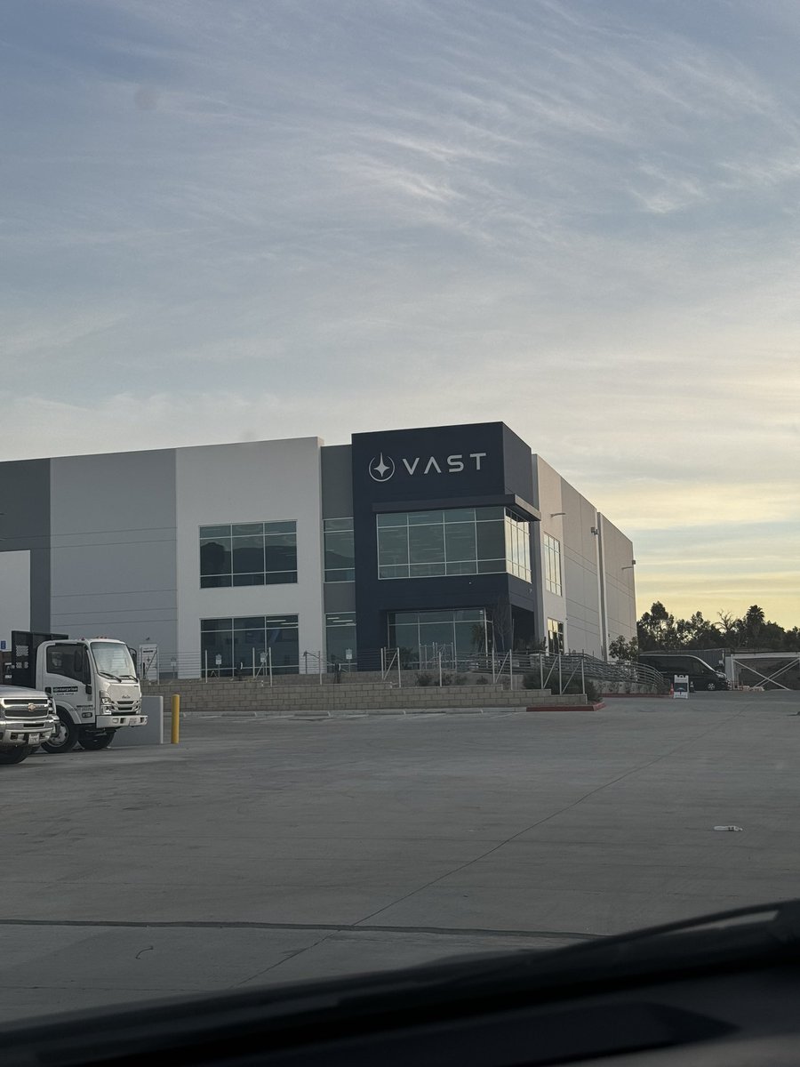 One day, I would love to work in this office. Driving by the <a href="/vast/">Vast</a> building in LB. I wish I could come in and see the amazing work you are doing.

#aerospace #Space #VAST #SoftwareEngineer
