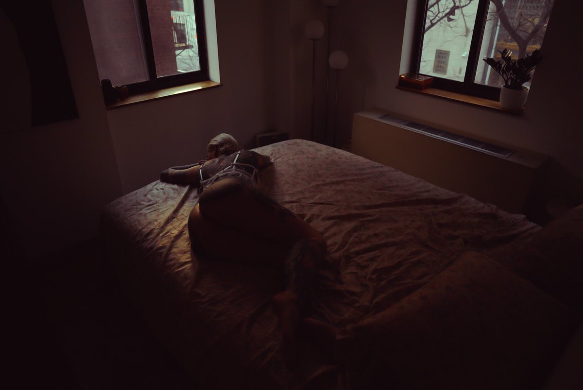 OctaviaPlach's tweet photo. 5:17 PM 📍Manhattan, NY
📷: @meerloointimate https://t.co/0eBQrqgKt5