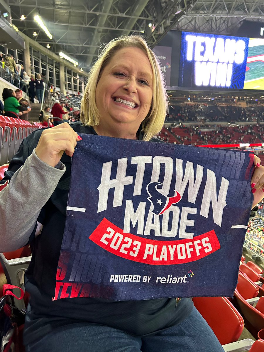 Kim Hocott tweet media