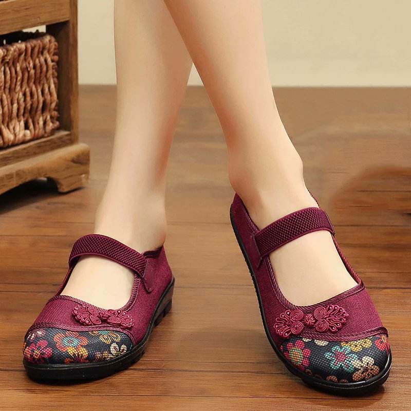 Lumovs's tweet photo. Rekomendasi flat shoes untuk kuliah

A thread
⭐ 4.8-5 https://t.co/Qx3FBMPEVC