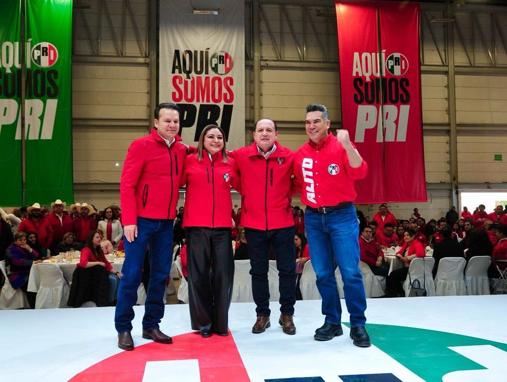 Ismael Hernández (@hernandezderas) on Twitter photo Iniciamos el año con la familia priísta de Durango con la presencia de <a href="/EVillegasV/">Esteban Villegas V.</a> y <a href="/alitomorenoc/">Alejandro Moreno</a>
vamos por un 2024 con logros y unidad. Felicidades a <a href="/ErnestoAlanisH/">Ernesto Alanis</a> y <a href="/drahuizar/">Dra. Fátima González</a> por asumir el <a href="/CDE_PRI_Durango/">PRI Durango</a>. Mi reconocimiento a <a href="/yanez_arturo/">Arturo Yáñez</a> y a <a href="/danisotto/">Dany Soto</a> por su trabajo. Iniciamos el año con la familia priísta de Durango con la presencia de <a href="/EVillegasV/">Esteban Villegas V.</a> y <a href="/alitomorenoc/">Alejandro Moreno</a>
vamos por un 2024 con logros y unidad. Felicidades a <a href="/ErnestoAlanisH/">Ernesto Alanis</a> y <a href="/drahuizar/">Dra. Fátima González</a> por asumir el <a href="/CDE_PRI_Durango/">PRI Durango</a>. Mi reconocimiento a <a href="/yanez_arturo/">Arturo Yáñez</a> y a <a href="/danisotto/">Dany Soto</a> por su trabajo.