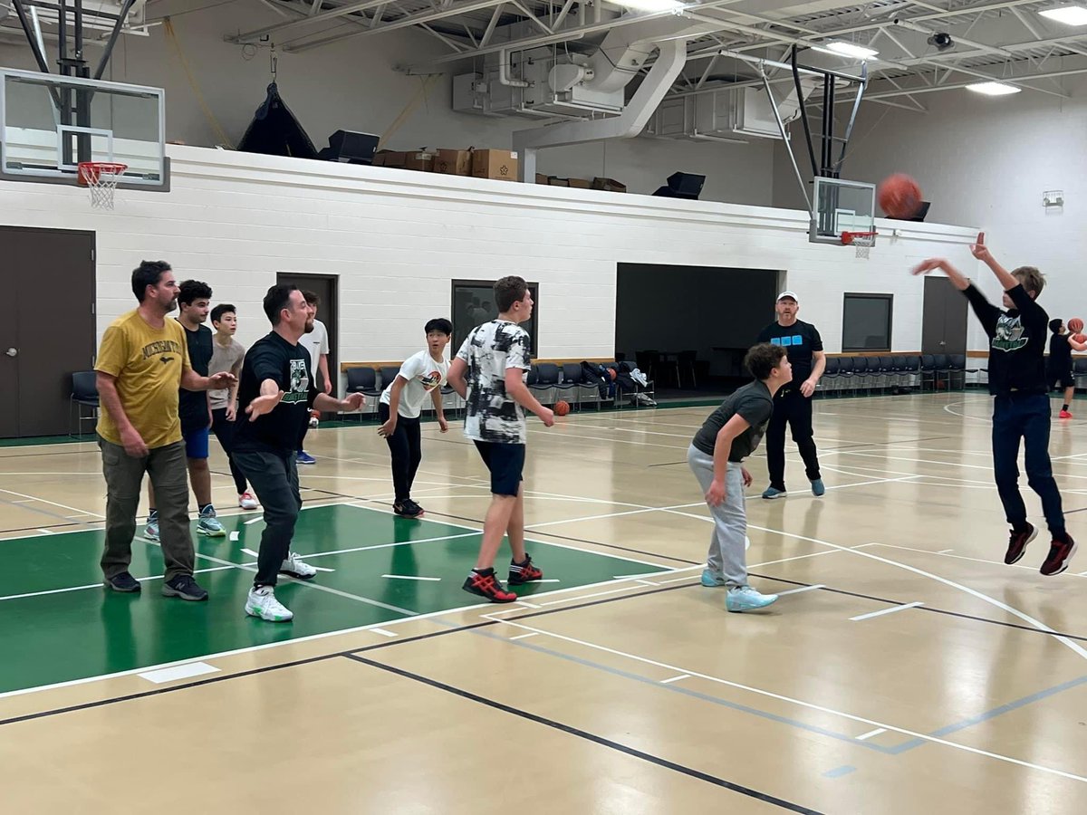 BakerMSSports's tweet photo. The @BakerMiddle Boys Basketball program enjoyed a wonderful Spaghetti Dinner tonight! Pasta and basketball make for a great time! 🏀🍝Thank you to all of the families who helped out 👏 #Bonding #GoBaker @jdcross76 https://t.co/24tlyhDUqT