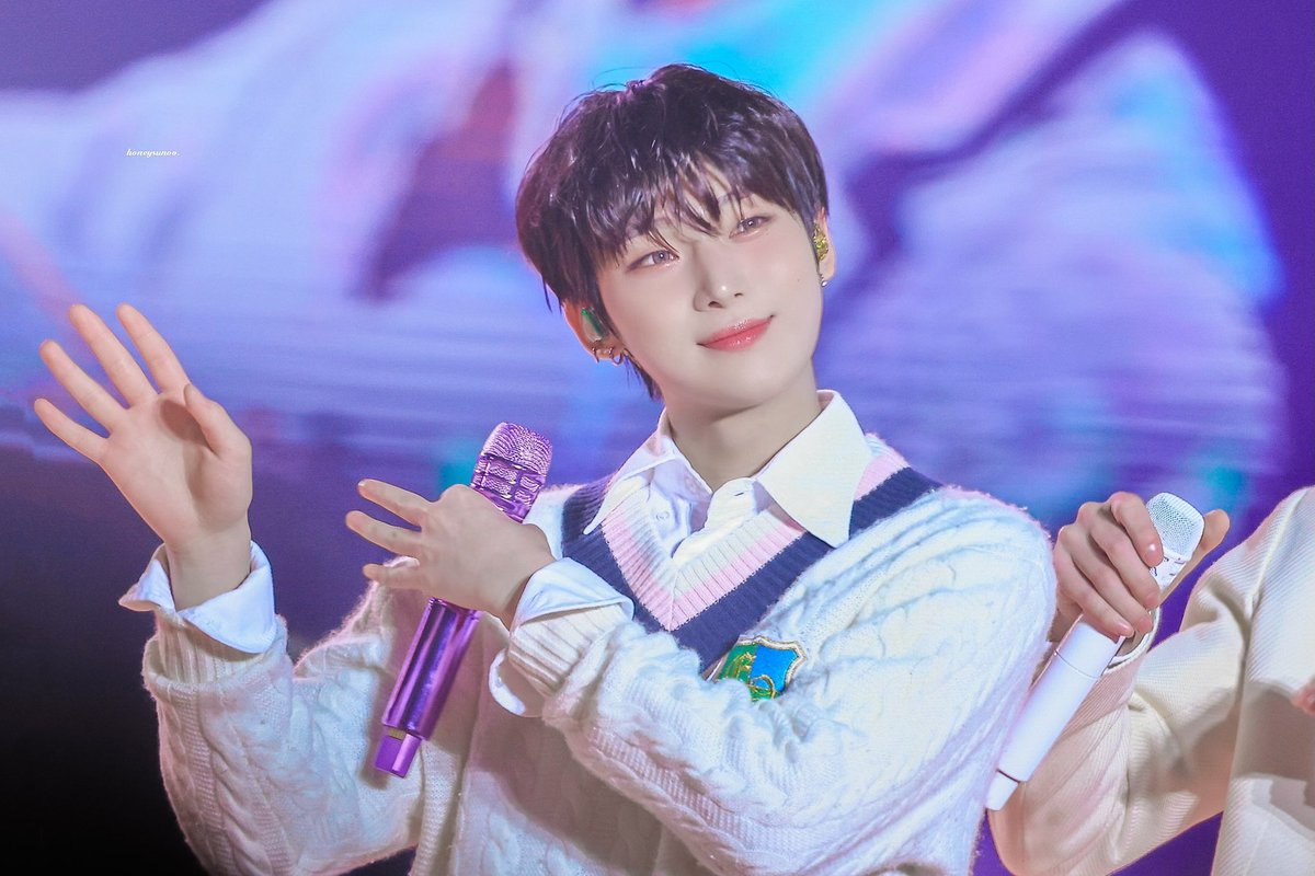 240113
#김선우 #엔하이픈_선우 #SUNOO #ENHYPEN
<a href="/ENHYPEN_members/">ENHYPEN</a>