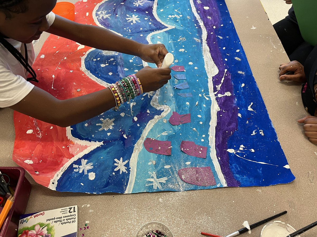 2nd-5th grade Working together creating winter landscape panels!! #teamwork 🎨🎨🎨 <a href="/MerrittWenitra/">Wenitra Merritt</a> <a href="/CarverESCubs/">Carver Elementary</a> <a href="/WCPSS_Arts/">WCPSS Arts Education</a> <a href="/WendellMayor/">Mayor Virginia Gray</a> ❄️❄️❄️❄️❄️ <a href="/WCPSSTeam/">Team WCPSS</a> <a href="/WCPSS_TitleI/">WCPSS Title I</a> <a href="/theartofed/">The Art of Education University</a> 🎨🎨🎨