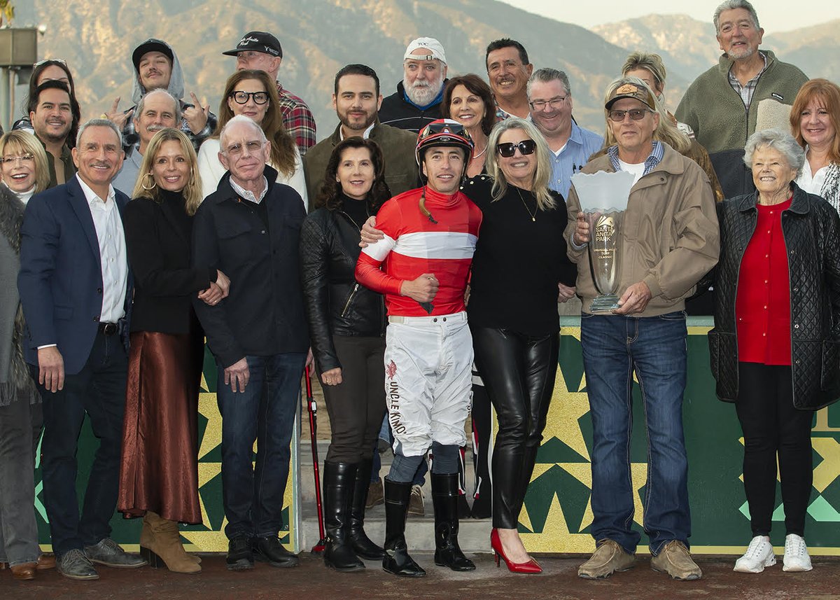 sadlerracing's tweet photo. Kings River Knight did it again! Wire to wire in the Unusual Heat Turf Classic S. @santaanitapark This marks his 8th win which brings his earnings to over a 1/2 million. Congratulations to his owners and his team at the barn! @johnwsadler @JuanLeyva1984 @NathalieDarley https://t.co/lYOOSeh0xb