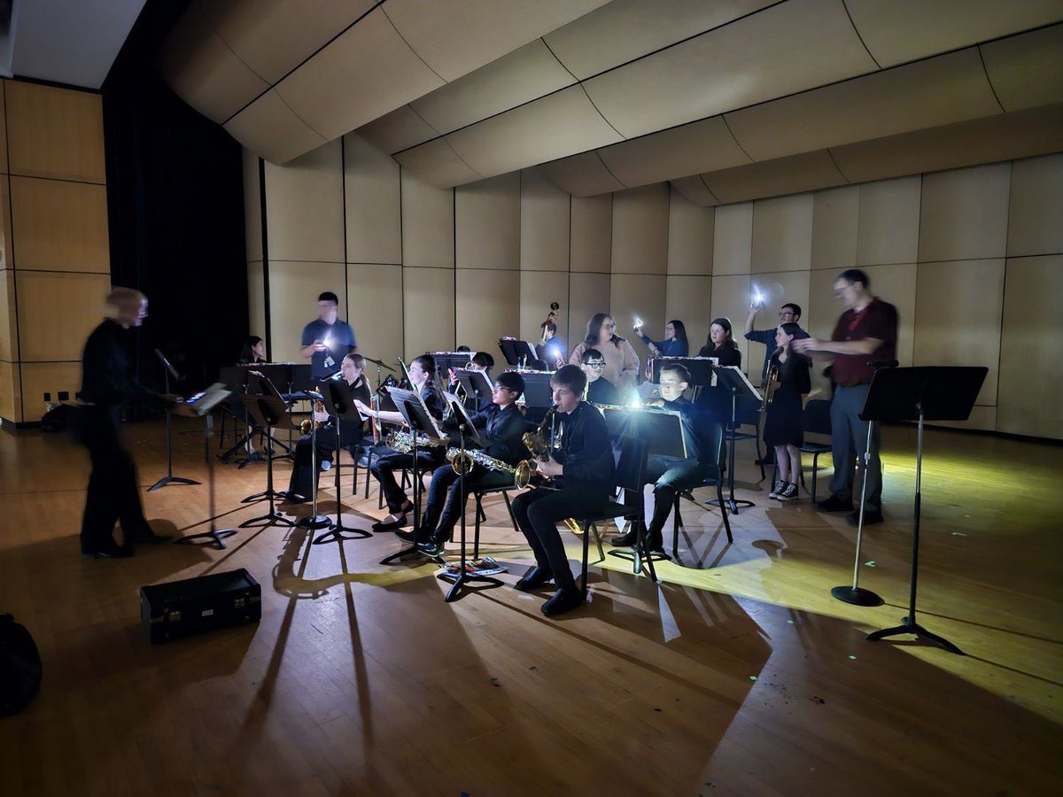 BSpaMusic's tweet photo. Congrats to our talented musicians who performed at the Suburban Council Music Festival (even by 🔦 due to an outage)! The show goes on! A big thanks to Columbia for hosting, ensemble chairs, guest conductors, volunteers, our teachers &amp; families! @BSCSD @BSPAHS @BSMS_Scotties https://t.co/dtBxK5S5WX