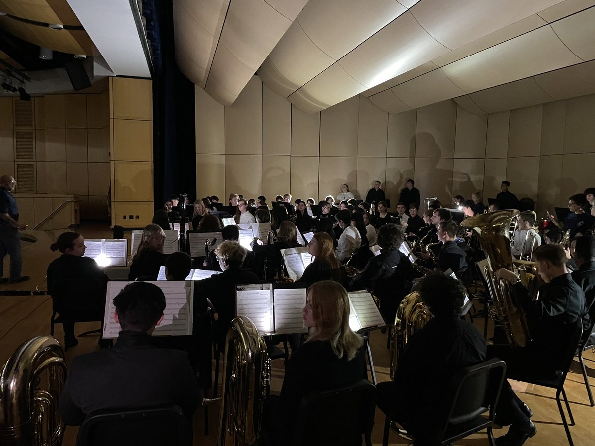 BSpaMusic's tweet photo. Congrats to our talented musicians who performed at the Suburban Council Music Festival (even by 🔦 due to an outage)! The show goes on! A big thanks to Columbia for hosting, ensemble chairs, guest conductors, volunteers, our teachers &amp; families! @BSCSD @BSPAHS @BSMS_Scotties https://t.co/dtBxK5S5WX