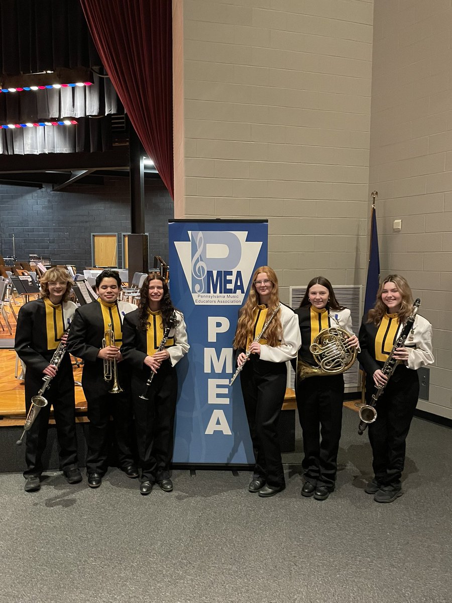 lakelehmanband's tweet photo. Congratulations @lakelehmanband PMEA District Band students! Keira, Savannah, Gianna, Josh, and Hailey qualified for Region Band and Landen is an alternate! Excellent work! #llpride #Knight_Vision3 https://t.co/dEZjMnspcK