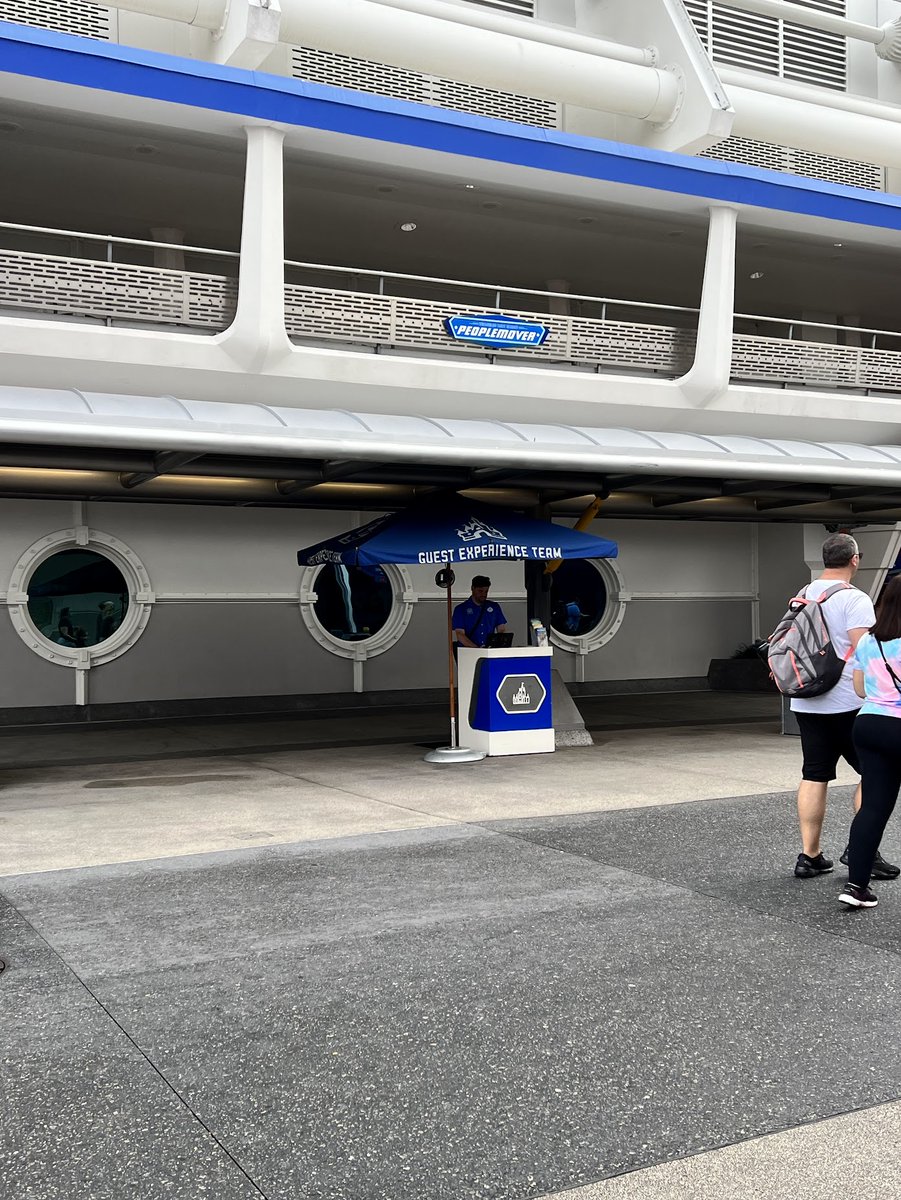 wanderingwithc1's tweet photo. Have trouble with Genie+ during the day or any aspect of your My Disney Experience app? Find one of these Blue Umbrella Kiosks scattered all over the parks. They can help you with little to no wait. #guestexpereinceteam #blueumbrellas #takeascreenshot #wanderingwithcallie https://t.co/J6oQFdq9Ml