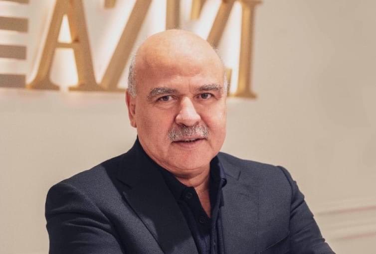 NB5656m's tweet photo. پول های که اشرف غنی از ملت افغانستان  دزدید و امروز توسط عزیزی سرمایه گذاری میشود بخاطر سفید نمایی طالب! https://t.co/riW6dL5IHB