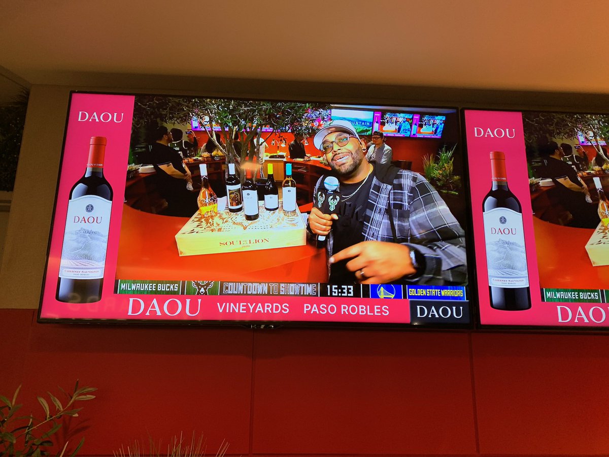 DAOUvineyards's tweet photo. LIVE from Fiserv Forum! BUCKS vs WARRIORS 🍷🏀✨ https://t.co/5YwiO2LEtN
