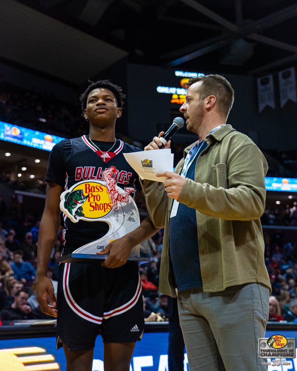 BassProTOfC's tweet photo. Tyrique Brooks goes crazy in the dunk contest to come away with 1st place
#THETOC 
@brooks_tyrique 
@Central_AD https://t.co/XXhlmU0afd