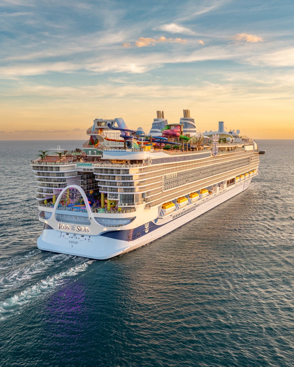 RoyalCaribbean's tweet image. The camera can’t get enough of her. 📸