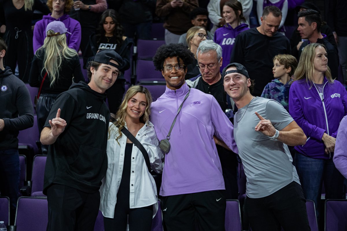 Back on campus 🏠 for Saturday night @GCU_MBB. #LopesInThePros