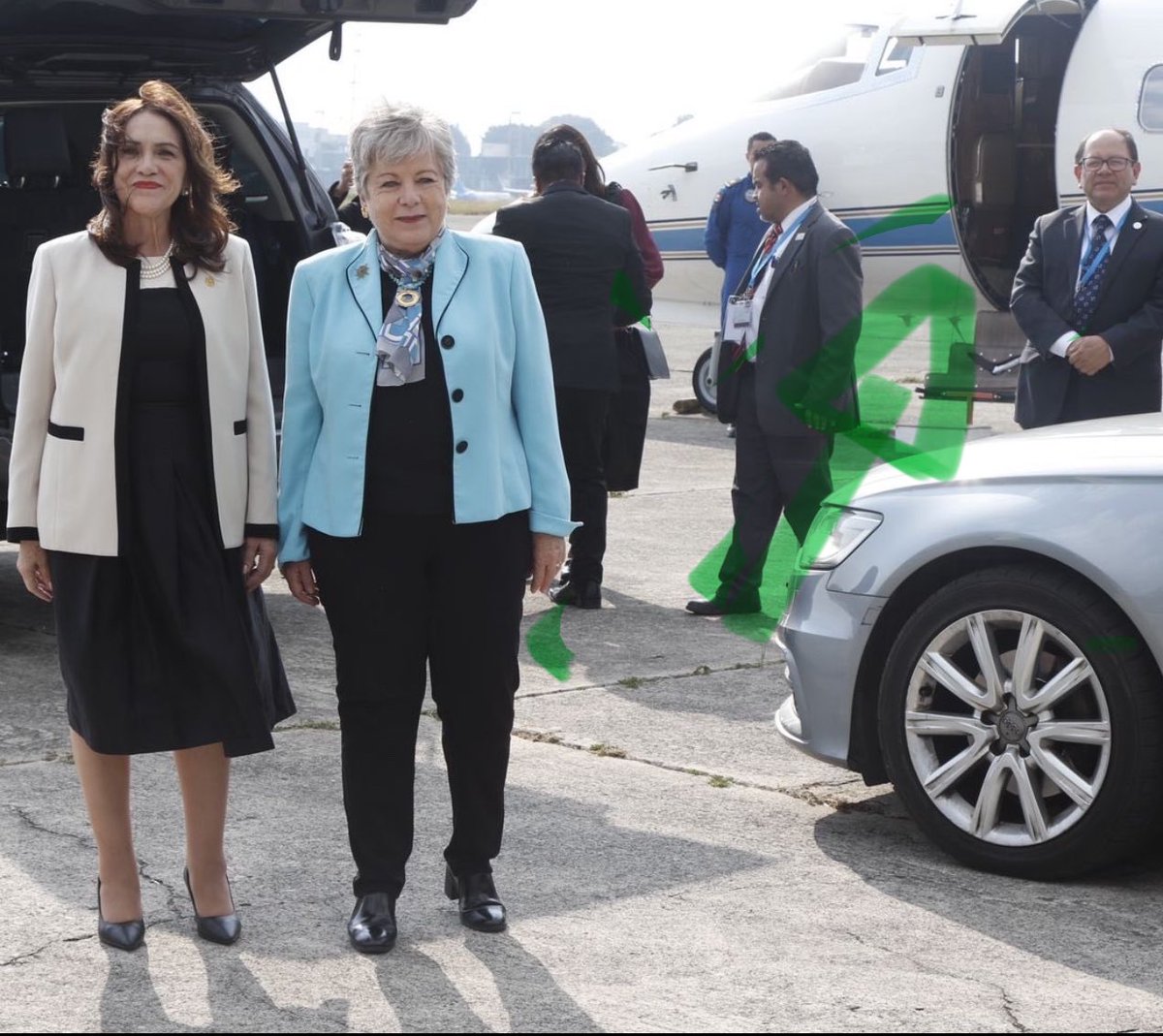 lopezdoriga's tweet photo. Se confirma el fin de la austeridad aérea en los tiempos estelares de la #4-T. La canciller @aliciabarcena viaja a Guatemala en el Lear Jet de la secretaria de Marina. El ocaso de un sexenio. https://t.co/VTRQAx5gQb