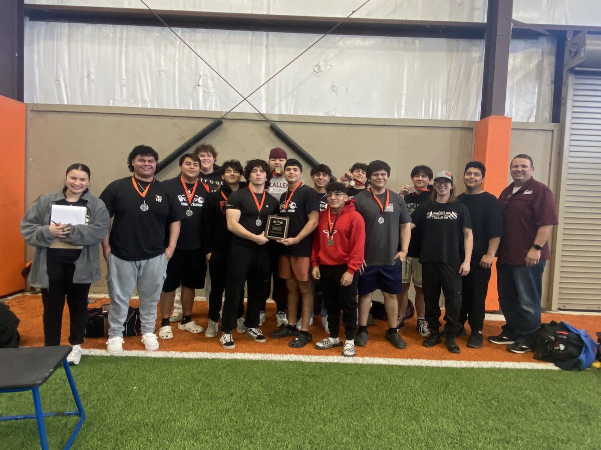 Congratulations to Calallen’s Powerlifting Boys Team for earning 1st place team at the Orange Grove Invitational!