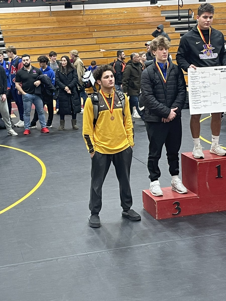 Coach_Horcher's tweet photo. Congratulations to John Strauss!! Placed 5th at Batavia! @HDJ_Athletics @JacobsHighS https://t.co/P1EH870C1P