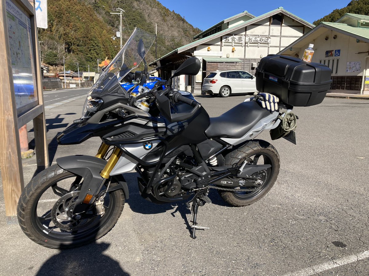 CT125_Ushimatsu's tweet photo. 気温は低いけど日差しがあって風がないからそんなに寒く感じないわ
ただし、足先がもげるほど冷たい🥶
#310GS https://t.co/zrKkyJ5myv