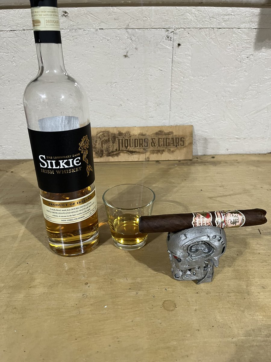 @MyFatherDPG La Gran Oferta & @SilkieWhiskey @Vineyardio @VIPvinnyD @SitiRogers @ChacocII @PuffSmokeNAsh @BOSSDAWG75 @DRich330 @PaulPanepinto4 @donaldb2986 @RogerKHolley1 @caviarhound @MrsCaviarHound @steveffootball @CXOAce72 @BurnerGSmith @Johnny_P_Russo @KerryHi28146797