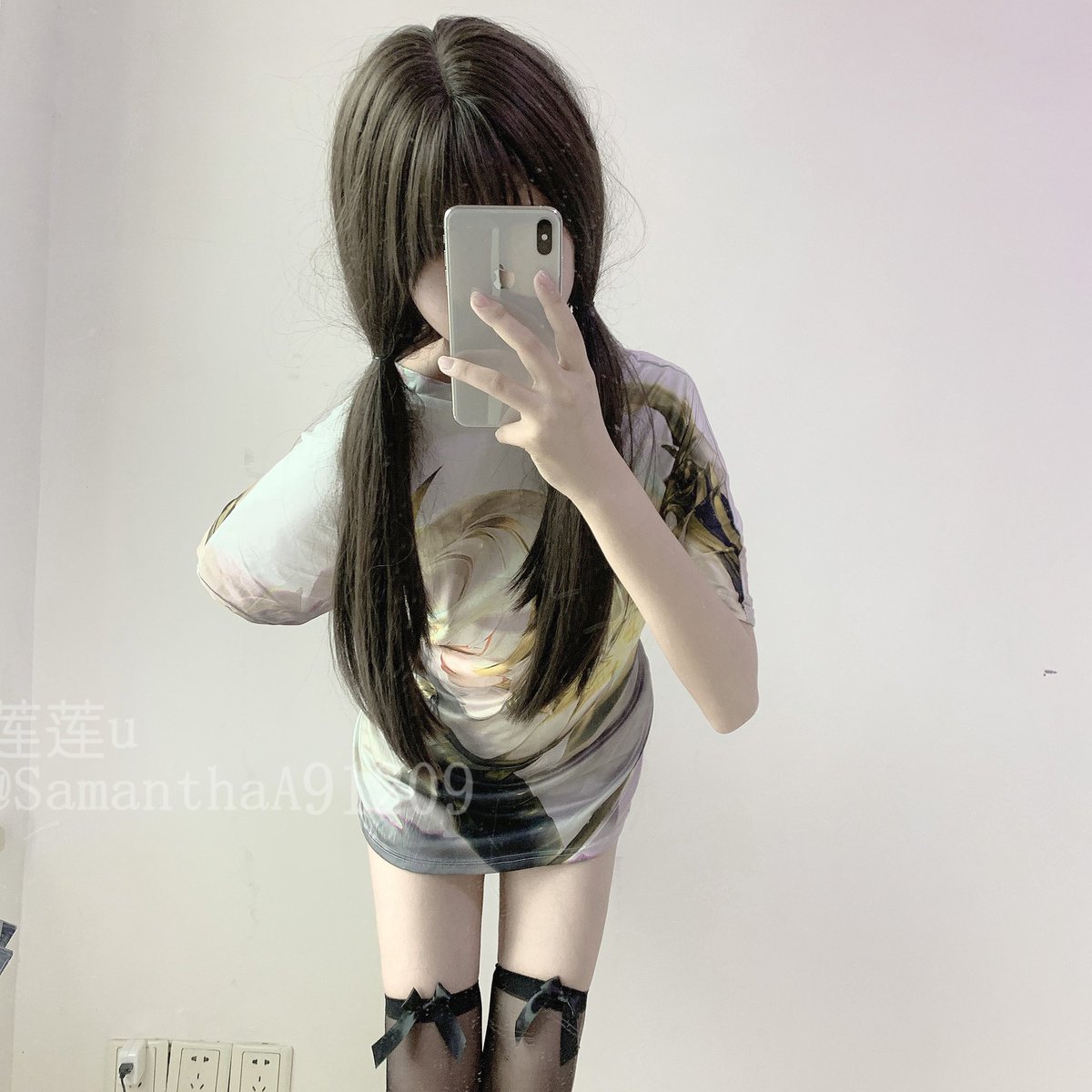 linglingUUO's tweet photo. 感觉好无聊，咳咳你在看哪里呢？我的粉丝应该不完全是色批吧！夸奖夸奖我 https://t.co/GnHLWBNL2i