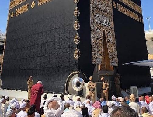 السلام علیکم ورحمۃاللہ وبرکاتہ ۔
یااللہ ہمیں ہدایت دے
اور
ہمیں نیکی کے راستے پر چلا
آمین