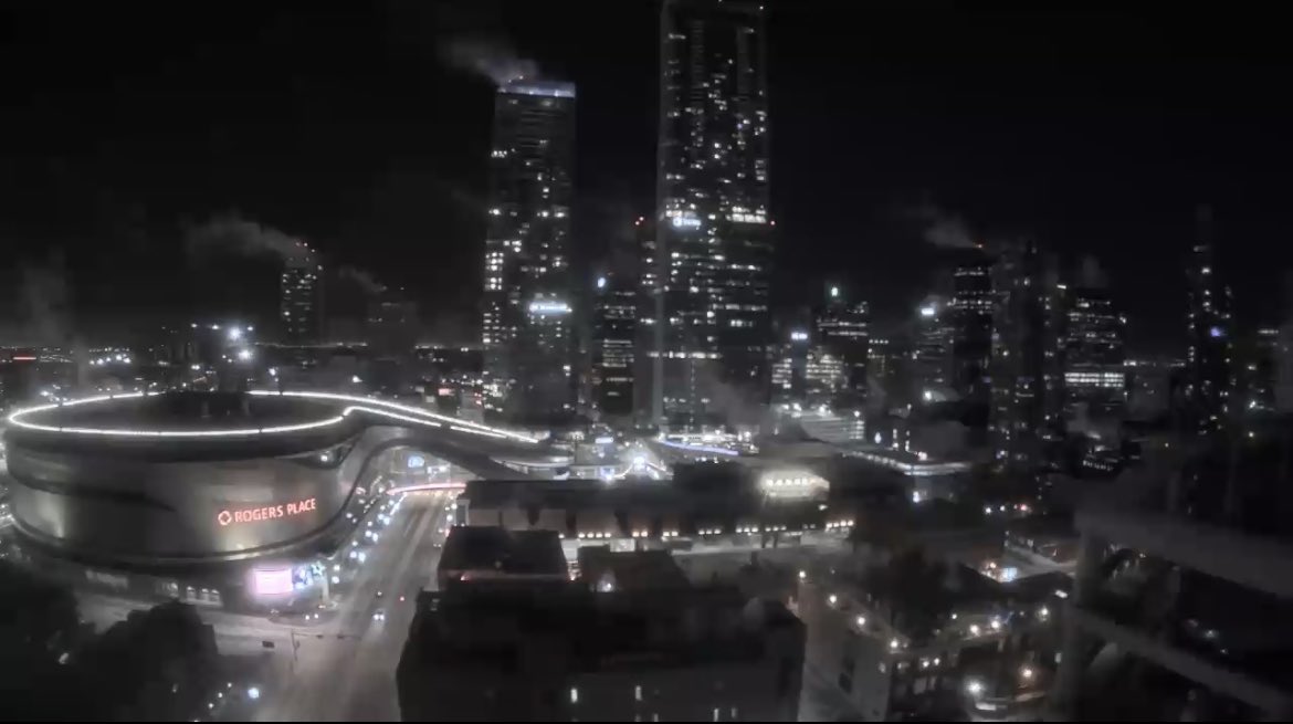 Looking at downtown Edmonton right now and I see some lights that could probably be turned-off in response to the Grid Alert. Photo via EarthCam at 7:16pm. #yeg #emergencyalert