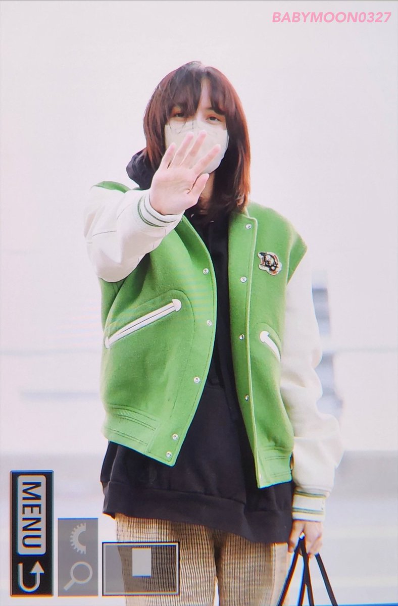 lisaecuador_'s tweet photo. PHOTOS DE #LISA en el  Aeropuerto de Incheon - Corea del Sur ✈️  Tailandia

#LISA #LALISA #MONEY #리사 #블랙핑크리사 #리사블랙핑크 #LISAECUADOR #LISAEC #블랙핑크리사 https://t.co/L7AzqHhPyZ