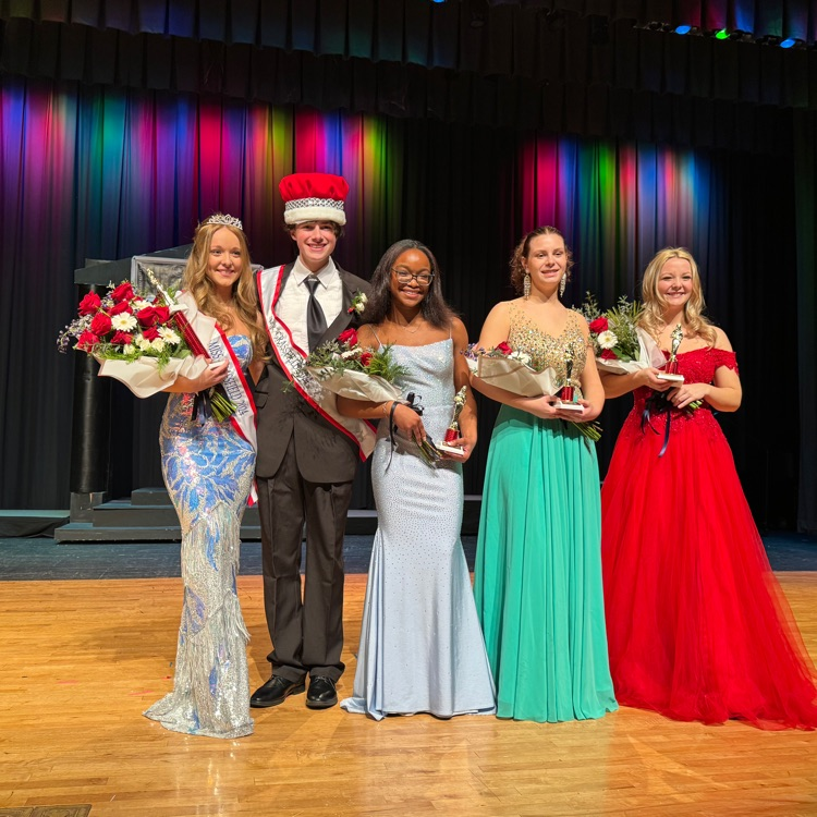 Congratulations to all of our contestants! 👑Introducing your 2024 Mr and Miss Grassfield-Senior Cole Briggs and Senior Regan Davis. #gogrizzlies #thegrizzlyway