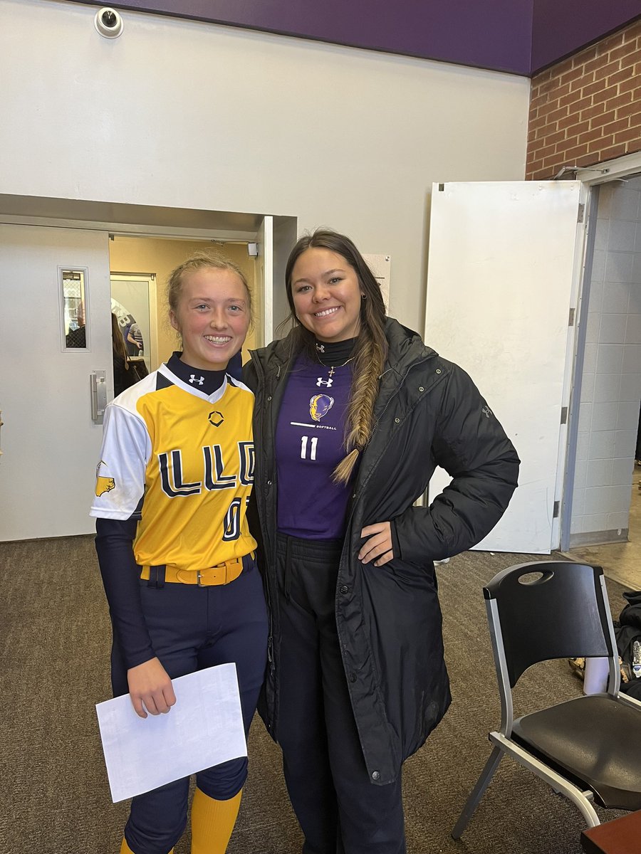 RobertsonPaityn's tweet photo. 1st camp of the yr in the 📚!! Thank you @lipscomb_sb & @CoachKRyman 4 a fantastic day. Thank you @l_higg & @jackbusch22 4 helping with the catching portion. Hopefully I’ll see u again this summer!!😜🥎
#LLG #llgmccauley #ladylightninggold #lightsout #lipscomb #lipscombsoftball https://t.co/WSkRtOYqp1