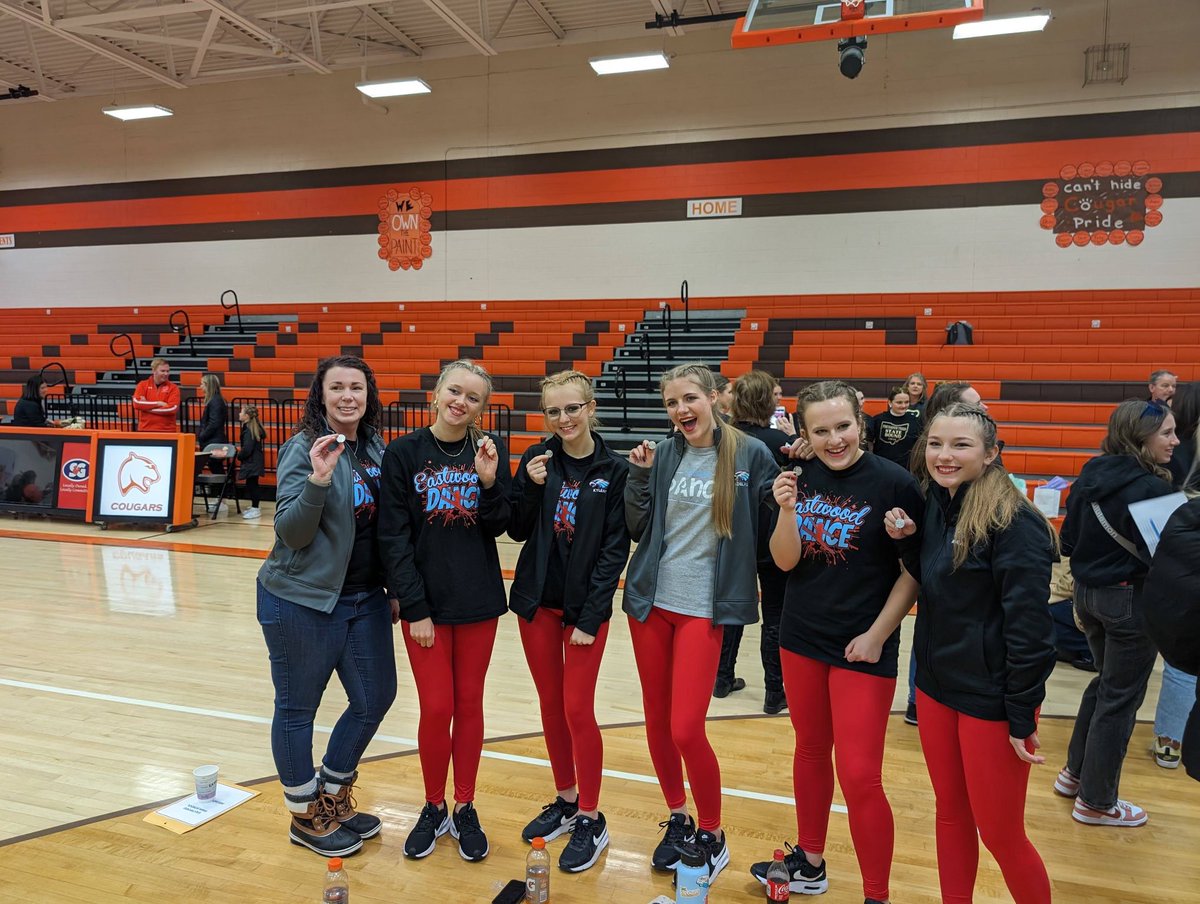EHSVarsityDance's tweet photo. 🦅 We’re going to STATE!! 🦅 https://t.co/BGzdOo2nxE