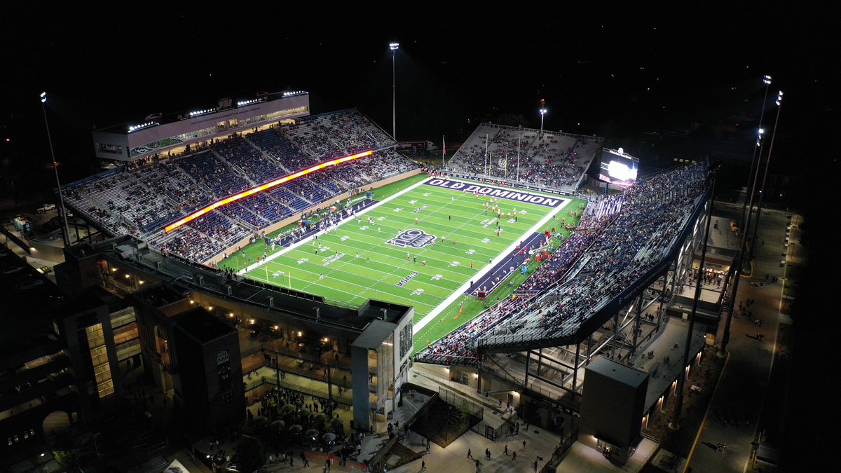 jztauanuu's tweet photo. After a great conversation with @coacher_Hut I’m blessed an truly honored to have received an offer from Old Dominion University. 
#AG2G🙏🏽

@TimKaub27 
@Lissa_LovesYou 
@FBWarriorsECC https://t.co/kbpVlWwqda
