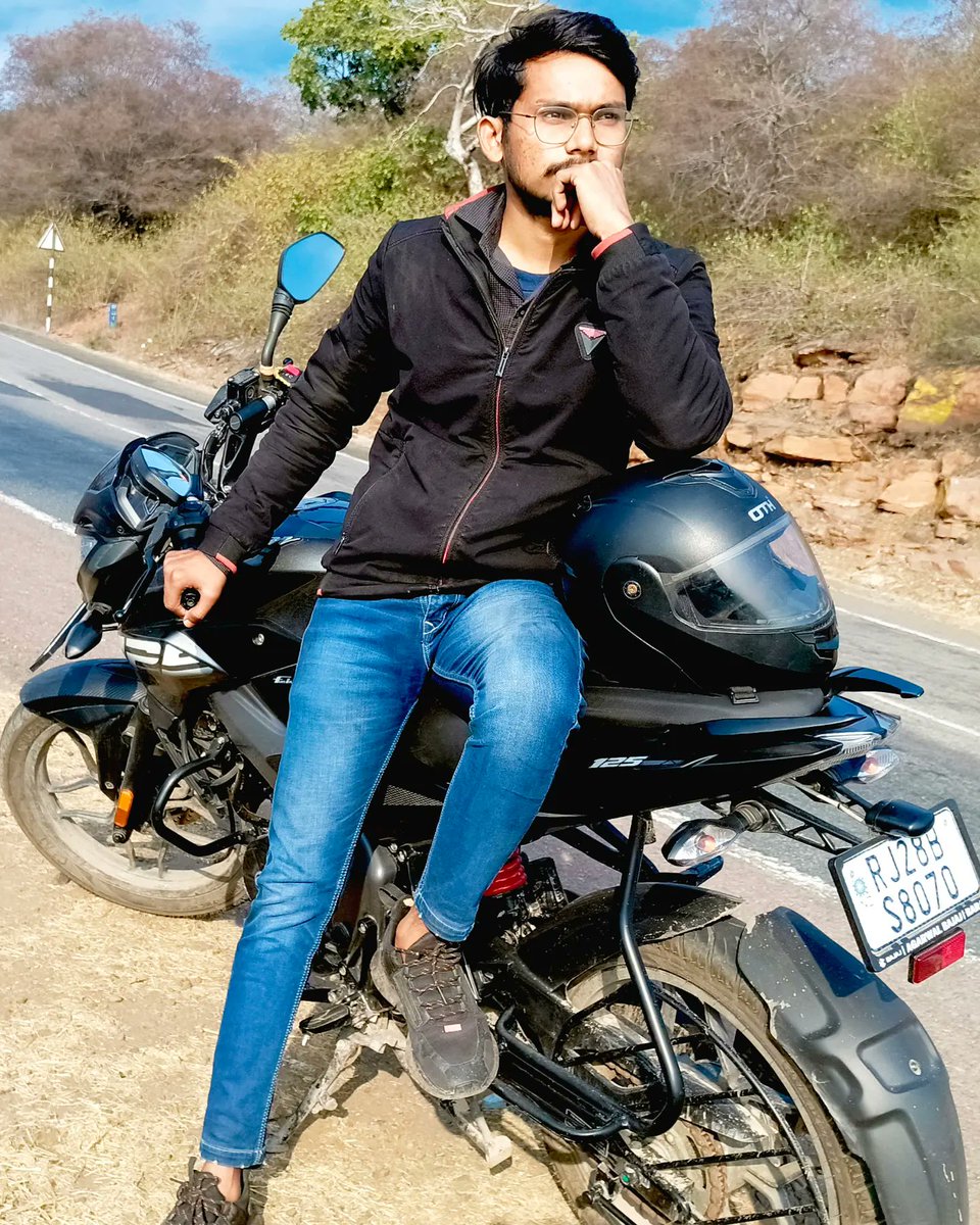 NITESHBAIRWA12's tweet photo. छोटी सी जिंदगी है अरमान बहुत है,
😉
#NATURAL STAR
@NITESHBAIRWA12 https://t.co/fIifpTabc4