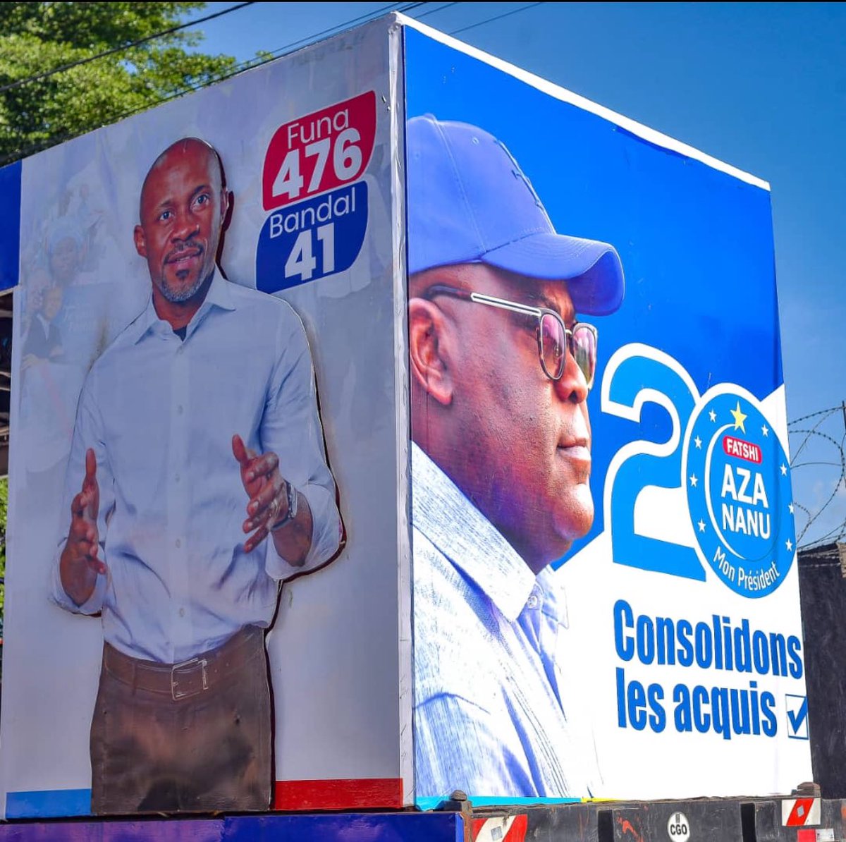erictshikuma's tweet photo. #RDC Profonde reconnaissance et remerciements chaleureux aux électeurs de la #Funa qui ont renouvelé leur confiance à l’honorable @PatrickMuyaya. Félicitations à toute l’équipe de campagne et fructueux troisième mandat à l’@AssembleeN_RDC à #AzalaZala #ConsolidonsLesAcquis✌🏽 https://t.co/OavCjBtm7w