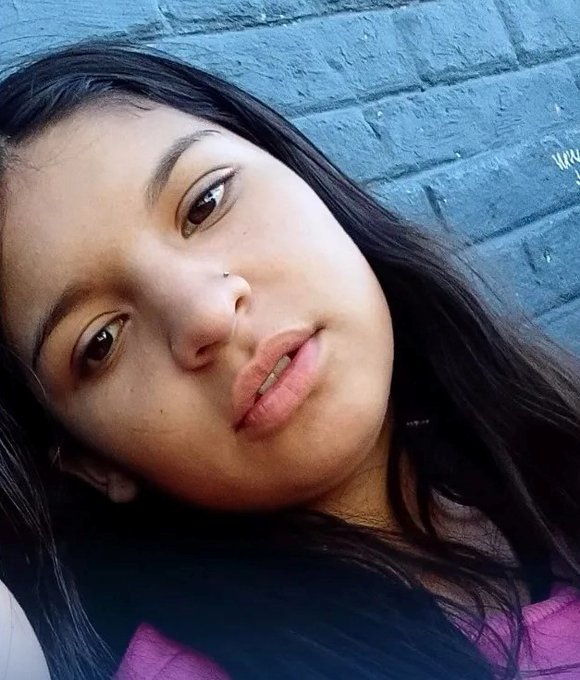 desaparecidaorg's tweet photo. Sofía Flores tiene 13 años, desapareció el 6/12/23 en San Lorenzo, provincia de Santa Fe. Se hizo la denuncia. Por favor compartir, y si la ven avisar #URGENTE a la policía local, o al ☎️ 911

#SanLorenzo #SantaFe https://t.co/crE08SaLe8