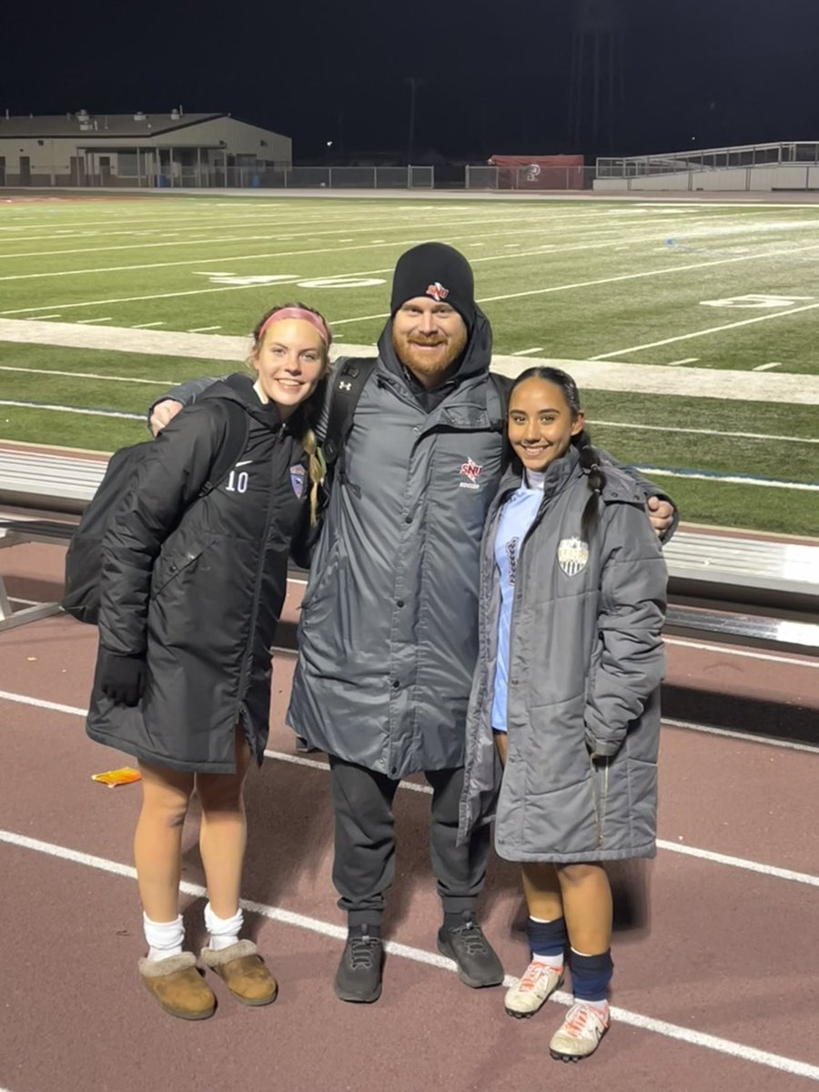 Alexa Alonzo (@alexaalonzo06) on Twitter photo Battled hard to the end to come out with a W against a touch Richardson side๐ช๐ฝ Thank you to Coach Smith for coming out to support and watch me play against a future teammateโ๏ธโ๏ธ Canโt wait for whatโs to come!! #boltzupโค๏ธโก๏ธ <a href="/SNUSoccerW/">SNU Women's Soccer</a> <a href="/SydneyStringer4/">Sydney Stringer</a> <a href="/LE_LadyLobos/">Lady Lobo Soccer</a> <a href="/U1819ECNLRL/">Solar U18/19 ECNL RL</a> Battled hard to the end to come out with a W against a touch Richardson side๐ช๐ฝ Thank you to Coach Smith for coming out to support and watch me play against a future teammateโ๏ธโ๏ธ Canโt wait for whatโs to come!! #boltzupโค๏ธโก๏ธ <a href="/SNUSoccerW/">SNU Women's Soccer</a> <a href="/SydneyStringer4/">Sydney Stringer</a> <a href="/LE_LadyLobos/">Lady Lobo Soccer</a> <a href="/U1819ECNLRL/">Solar U18/19 ECNL RL</a>