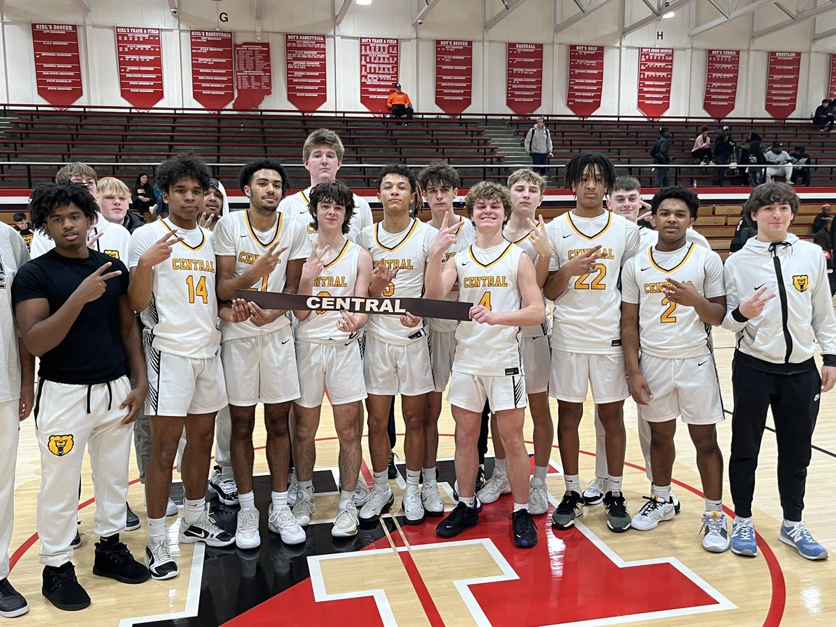 812Hoops's tweet photo. Final 🏀 (Warrior Showcase) 

Central 72
Hopkinsville (Ky) 53 https://t.co/b0ianFnfc9