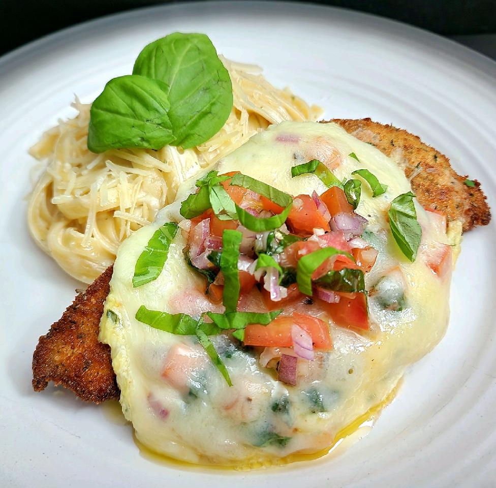 DarthFurbacca's tweet photo. Ckicken Marco w/ Fettuccine Alfredo https://t.co/nzJfFN66q7