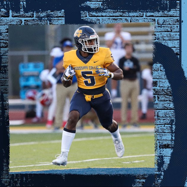 blessed to receive an offer from Ms College #AGTG 
<a href="/CoachMKershaw/">Mike Kershaw</a> <a href="/ChoctawSports/">Mississippi College Athletics</a> <a href="/CoachBook5x/">Booker Chambers</a>