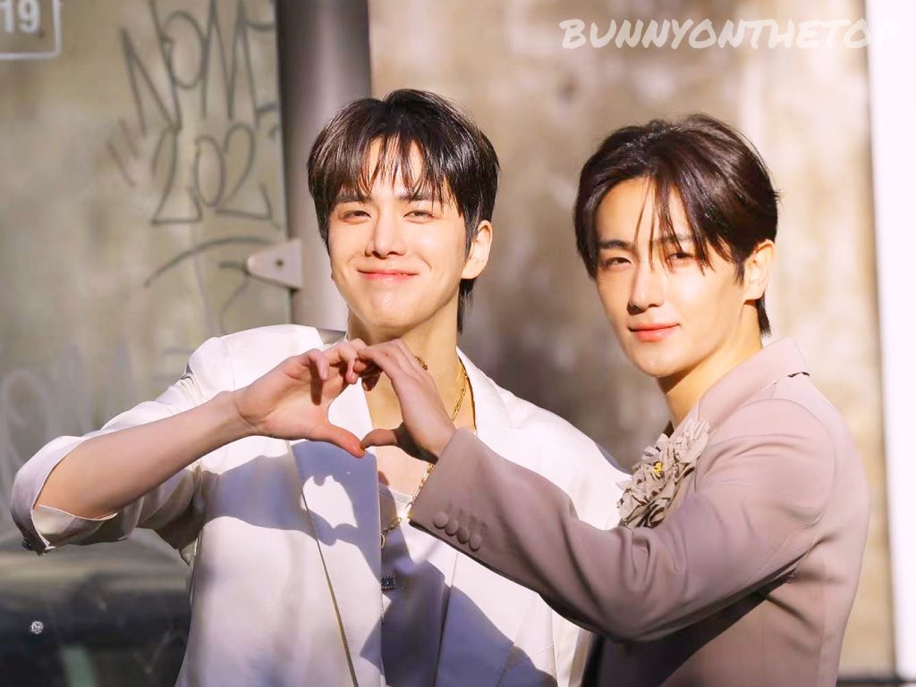 초호화결혼식이 니들 퍼컬에 맞는 거 알겠어요 축하혀요