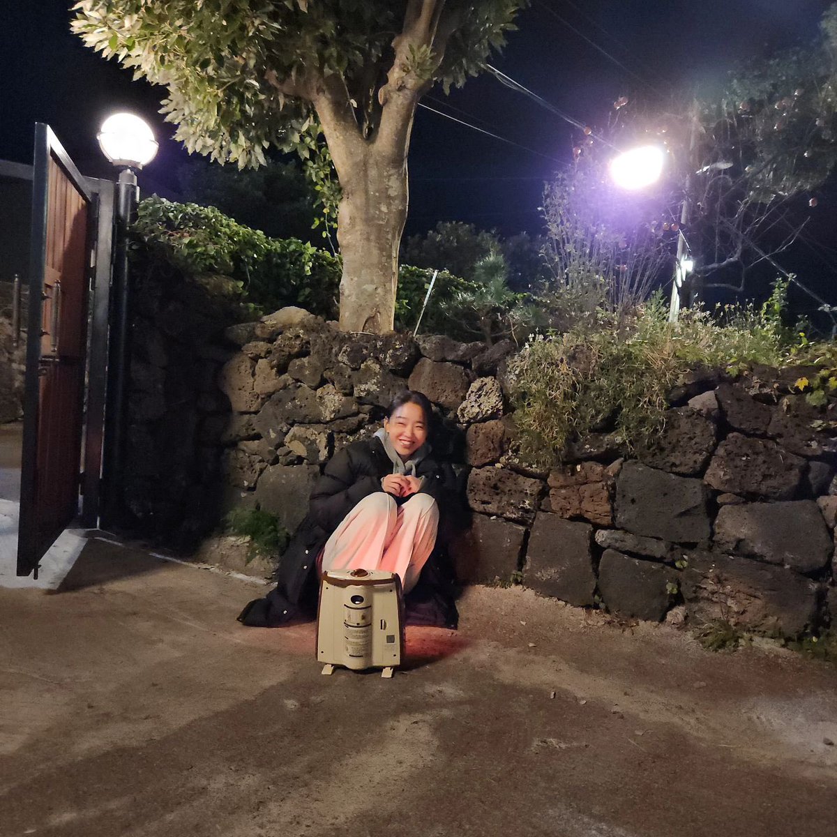 shinhs_archive's tweet photo. 240114 녜선 인스타

어른삼달 아가삼달

우리 삼달이 작아지지마😭😭

#신혜선 https://t.co/rMKJgClt0a