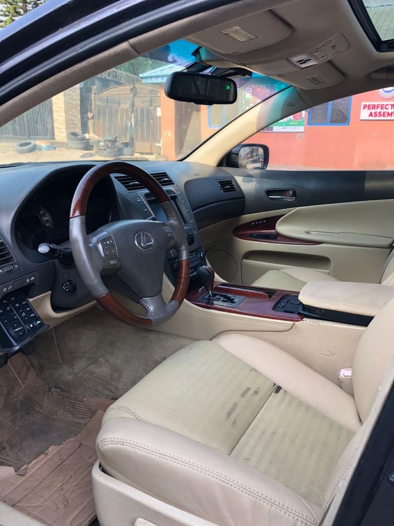 Very sharp
2007 gs300
Engine is untouched
Gear perfect 
Ac chilling
First user
Location gbagada estate
Going for 3.5M