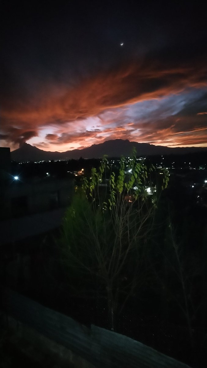 Alen_ghost's tweet photo. Atardecer 🌇 hoy en Tlaxcala https://t.co/YkciioGQKk