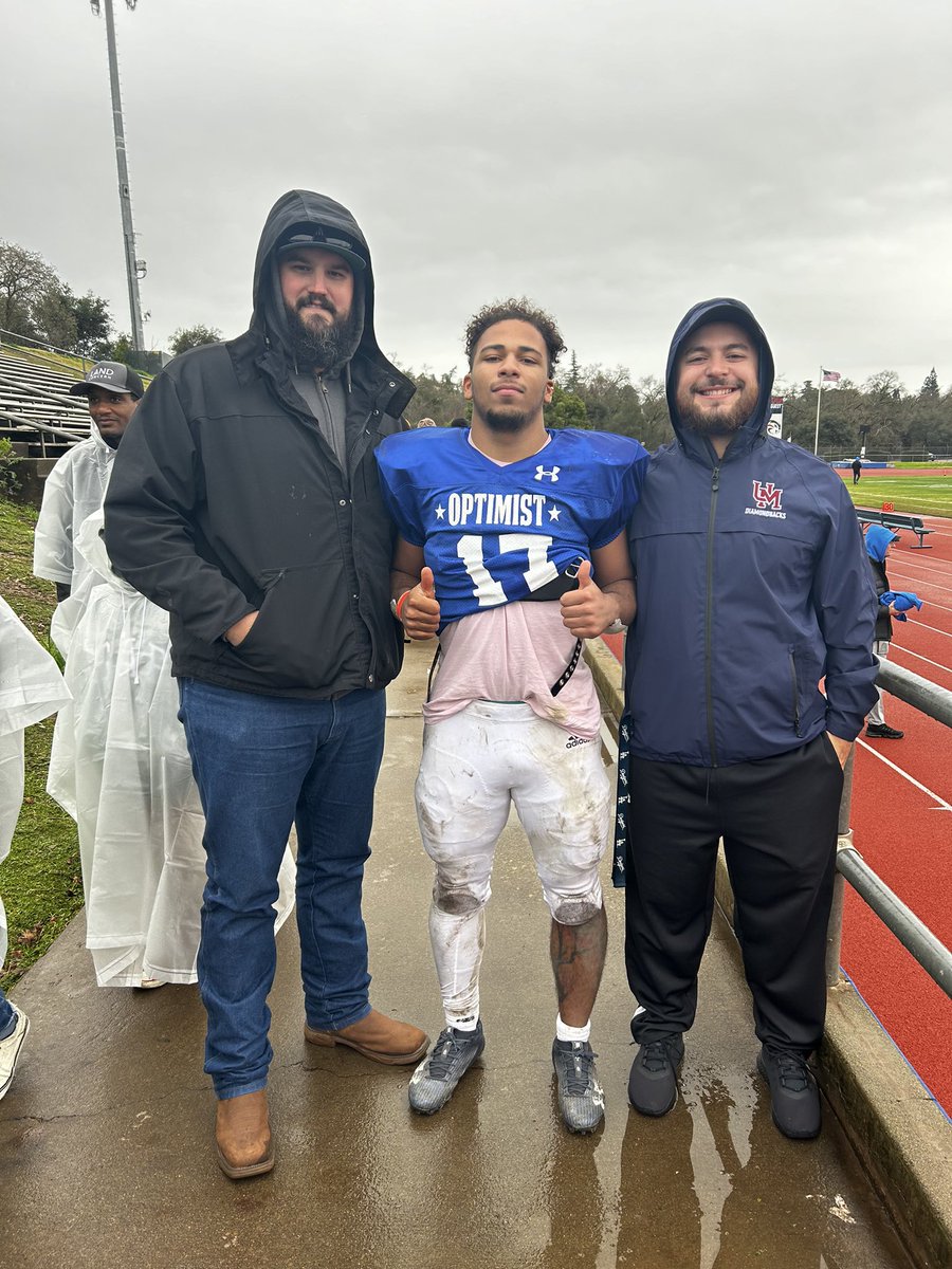 JTink2121's tweet photo. Great way to end the Senoir season! Had a great time at the optimist all star game. @CoachTDuncan https://t.co/ChvU317k6I