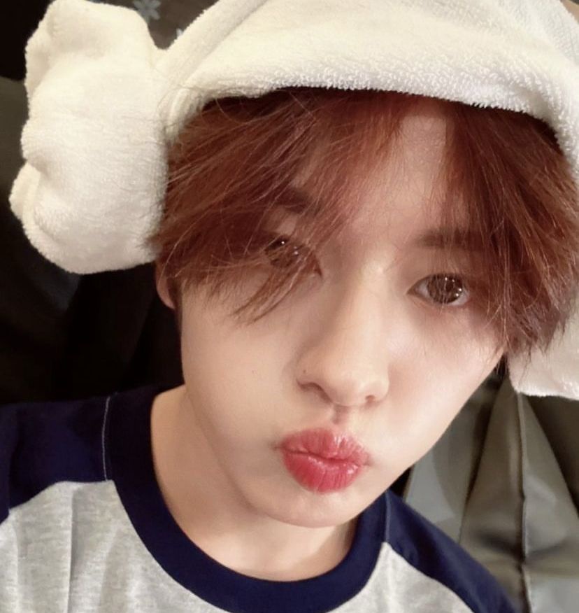 bangxner's tweet photo. my big booba eyes boys :3 https://t.co/mFZwQjZ1uc