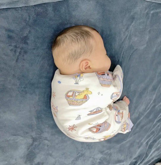crackedgigi's tweet photo. guys i actualky loev fat chinese baby so muhc im gonna cry https://t.co/JVSagOPfmk