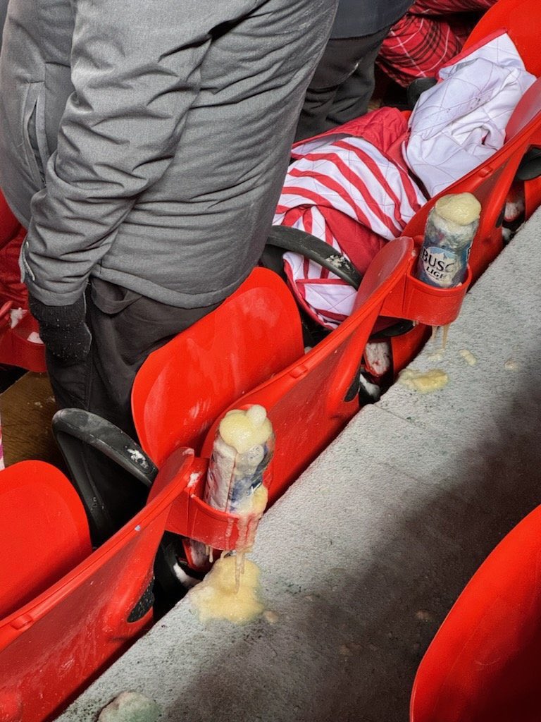 stadiumbeerbros's tweet photo. It’s this cold in Kansas City!😳🥶

Via @johnewing Twitter 

#beer #beers #cheers #cheerstobeers #beersbeersbeers #beerbeerbeer #beerchug #pub #beerlover #craftbeers #brewery #beerlover #drinks #beertime #cerveza #kc #kansascity #freezing #chiefs #kansascitychiefs https://t.co/DFejhjfydC