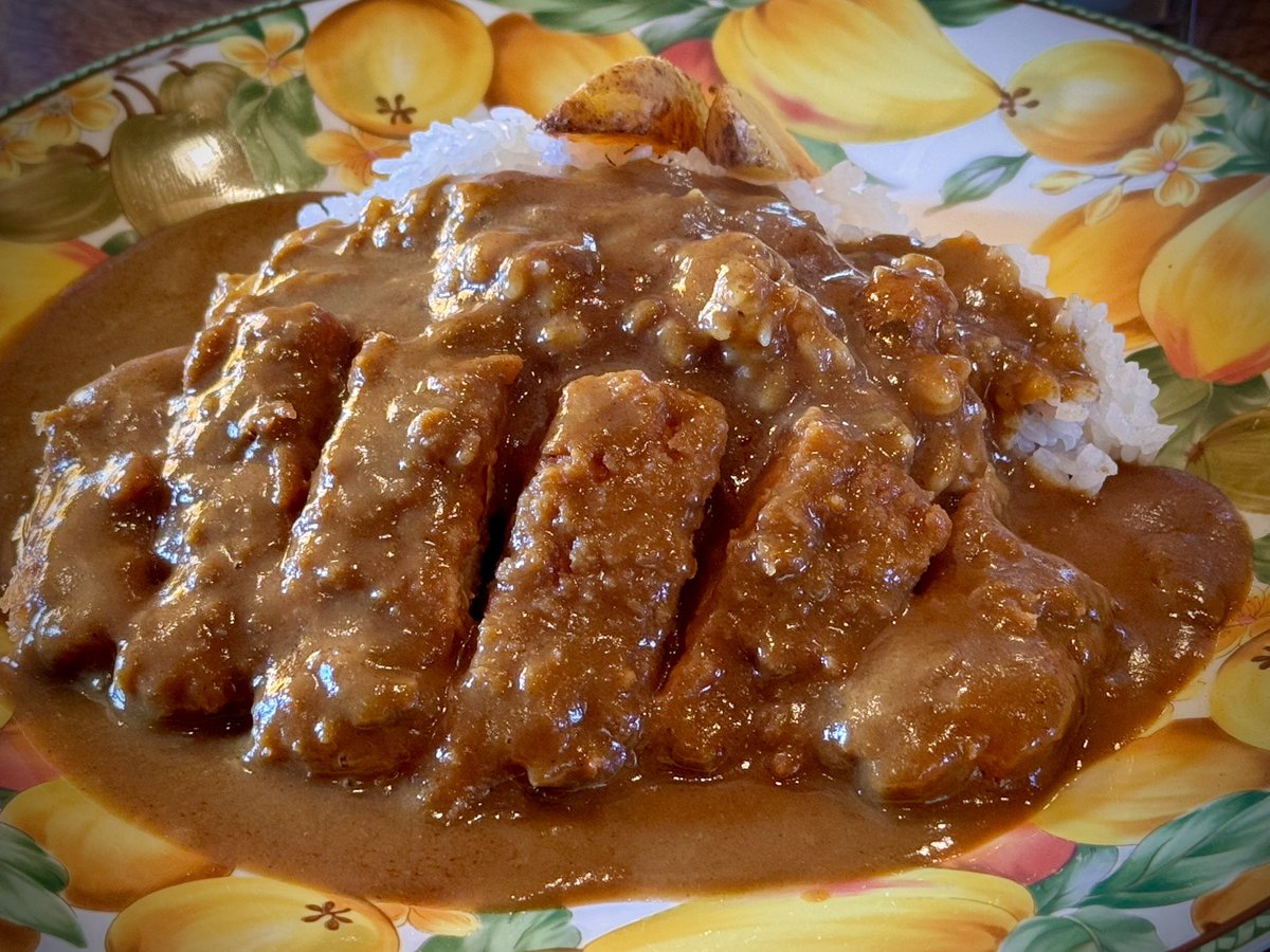 ipponsugi_01's tweet photo. お昼！沼津の #スパイシーITO 久しぶりにJIBのカレーだ(^^)  お土産もゲット！　#カレー #スパイシーito #カレーハウスjib https://t.co/M6BacpF19G